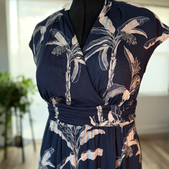 Soma Serenity Maxi Dress Navy Floral Print L Built-in Bra Cool Touch Pockets - Picture 3 of 15